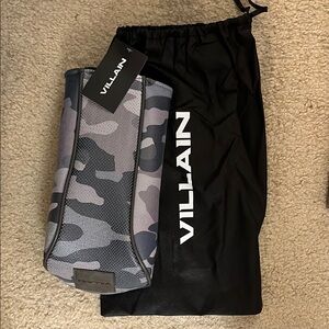 🚨 50% OFF BUNDLES!🚨 NWT Villain Vegan Leather Camo Golf Driver Head Cover